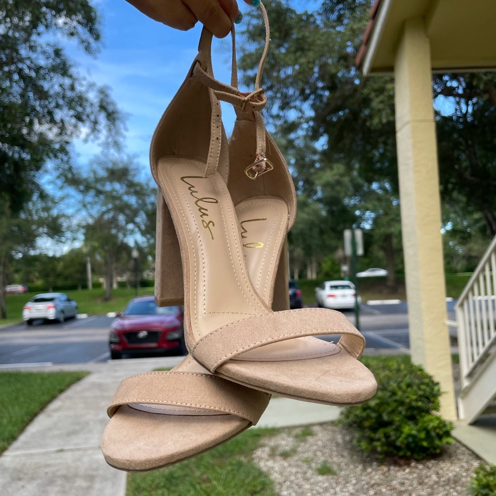 Lulu’s Creme Suede heels